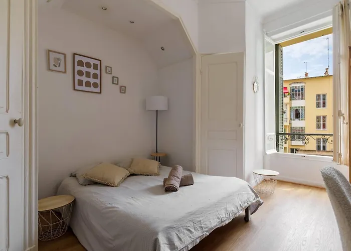 Cosy Dans Belle Copropriete Classee * Nizza